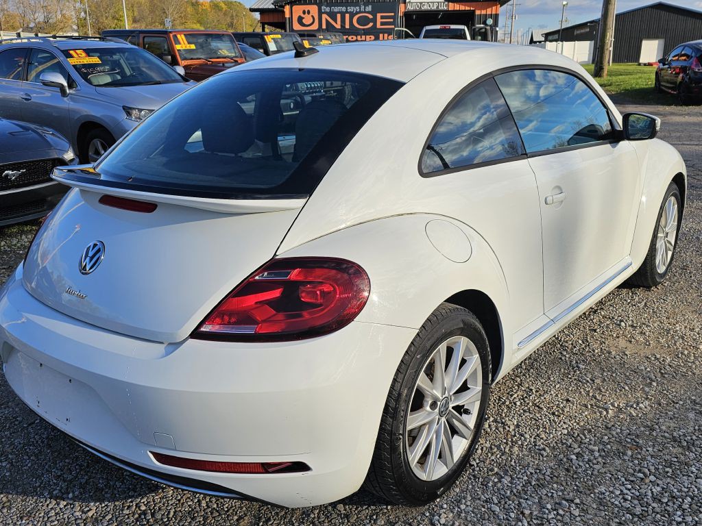 2017 Volkswagen Beetle Image 5