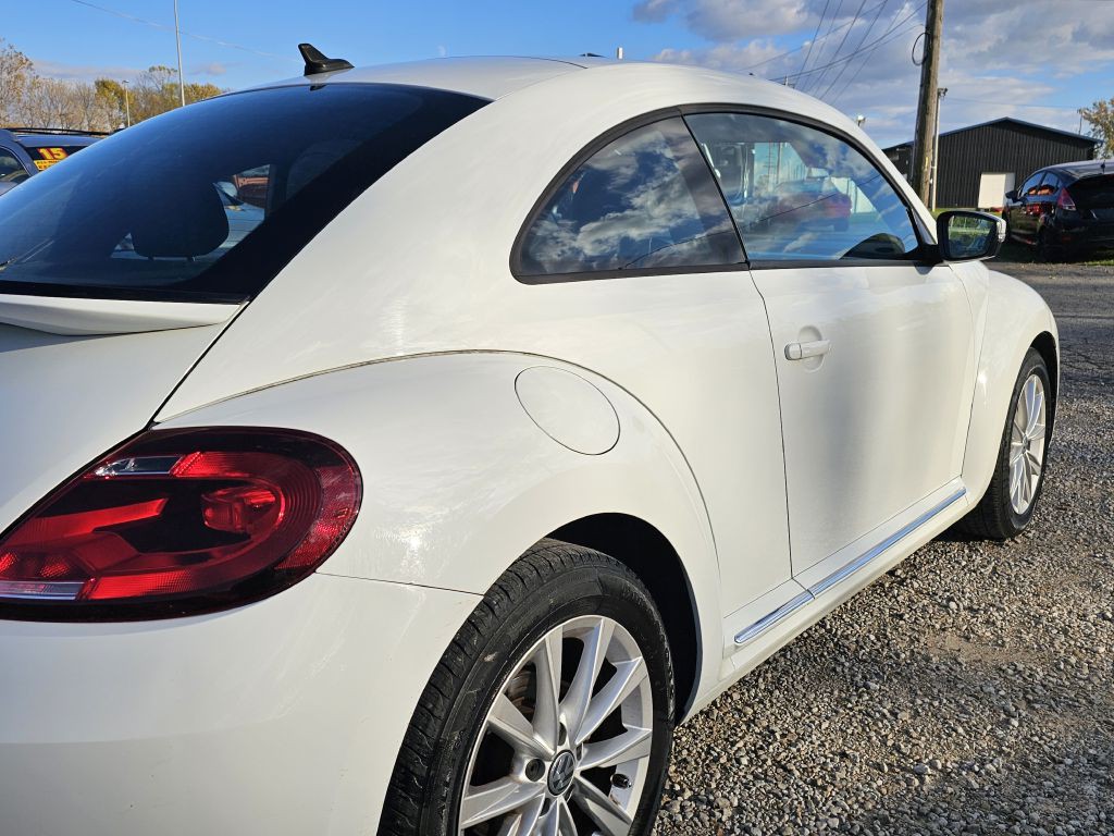 2017 Volkswagen Beetle Image 9