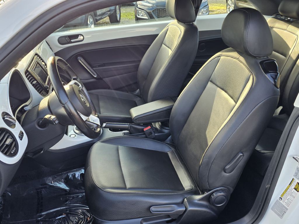 2017 Volkswagen Beetle Image 13