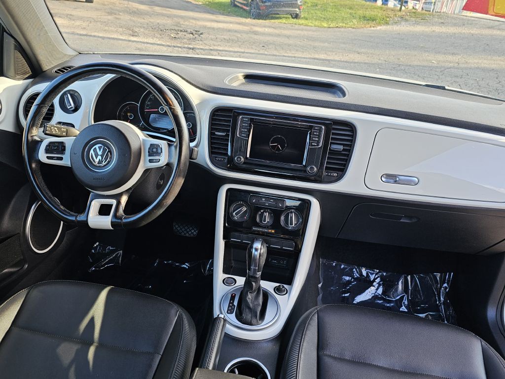 2017 Volkswagen Beetle Image 18