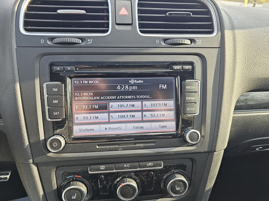 2013 Volkswagen GTI Image 23