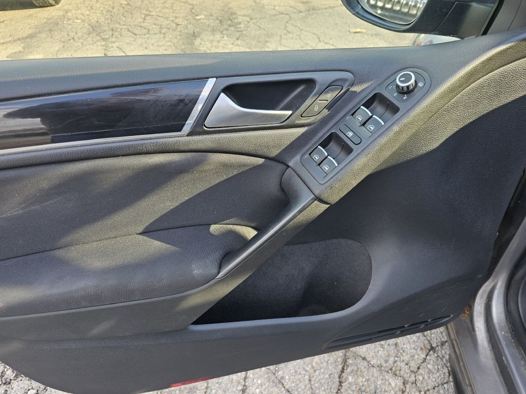 2013 Volkswagen GTI Image 28