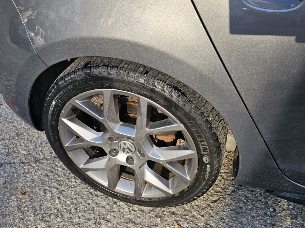 2013 Volkswagen GTI Image 29