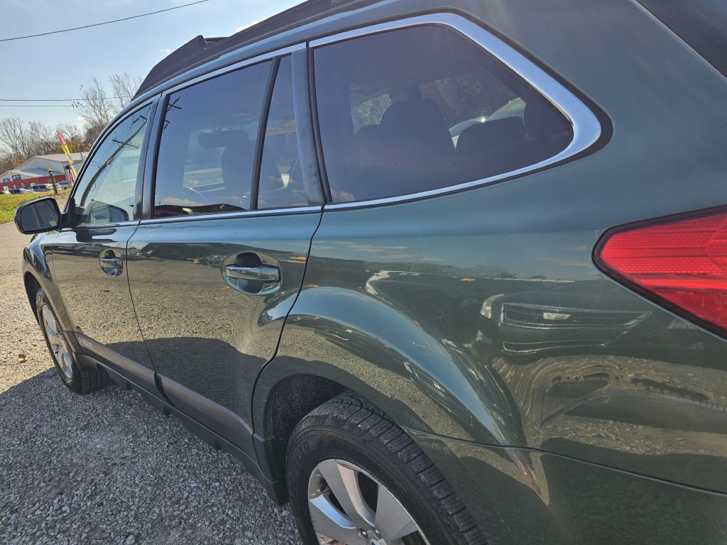 2012 Subaru Outback Image 10