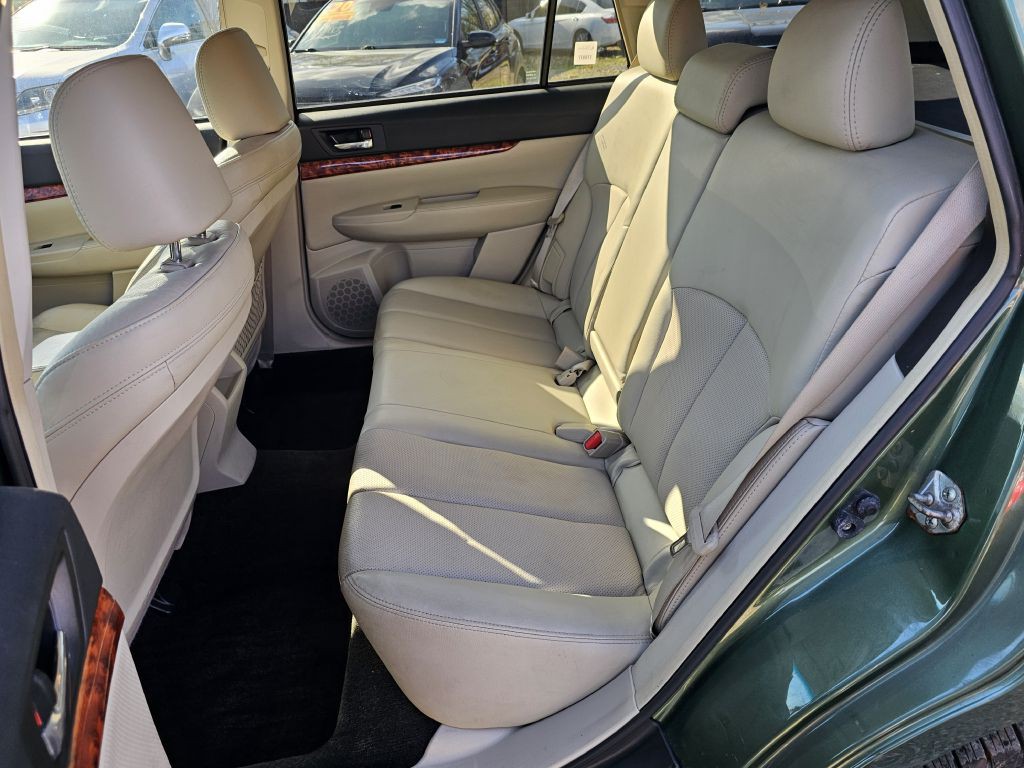 2012 Subaru Outback Image 14