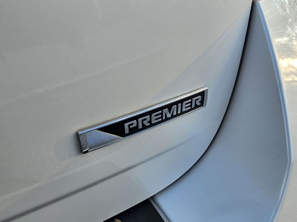 2017 Chevrolet Equinox Image 12