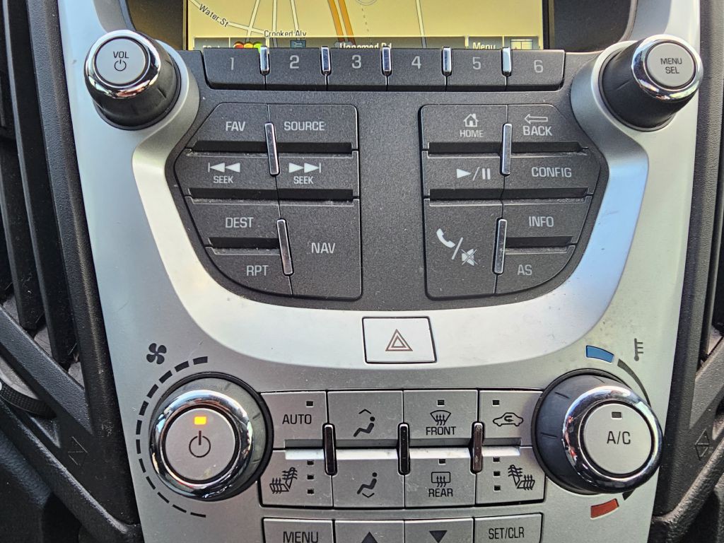 2017 Chevrolet Equinox Image 28