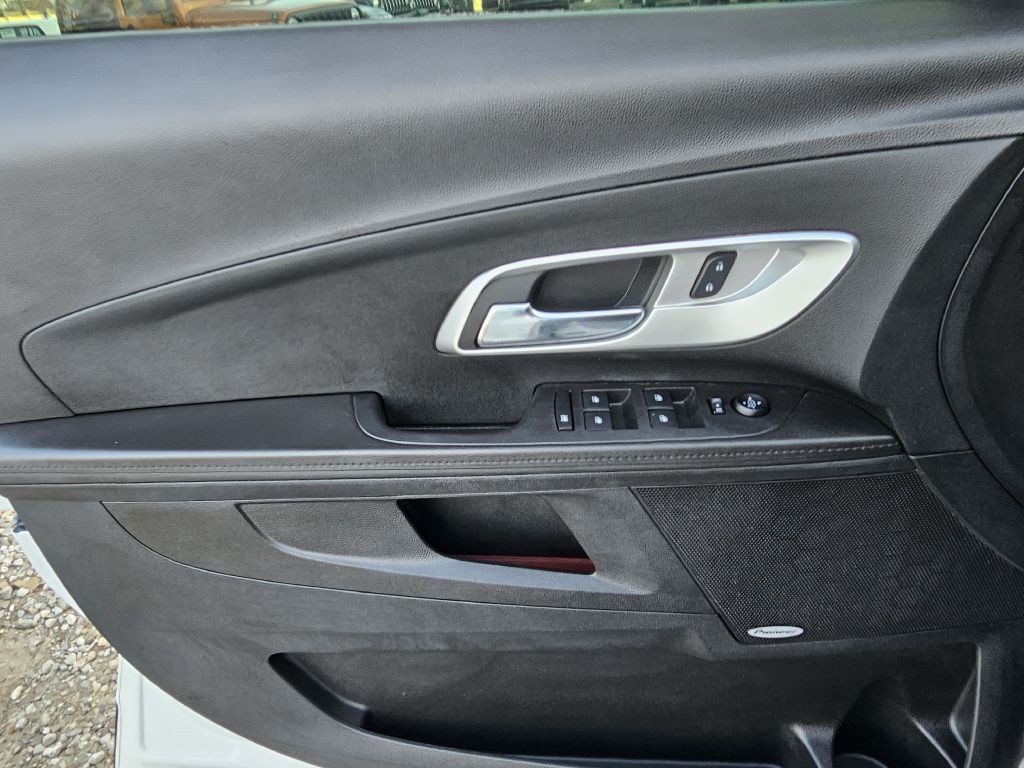 2017 Chevrolet Equinox Image 30