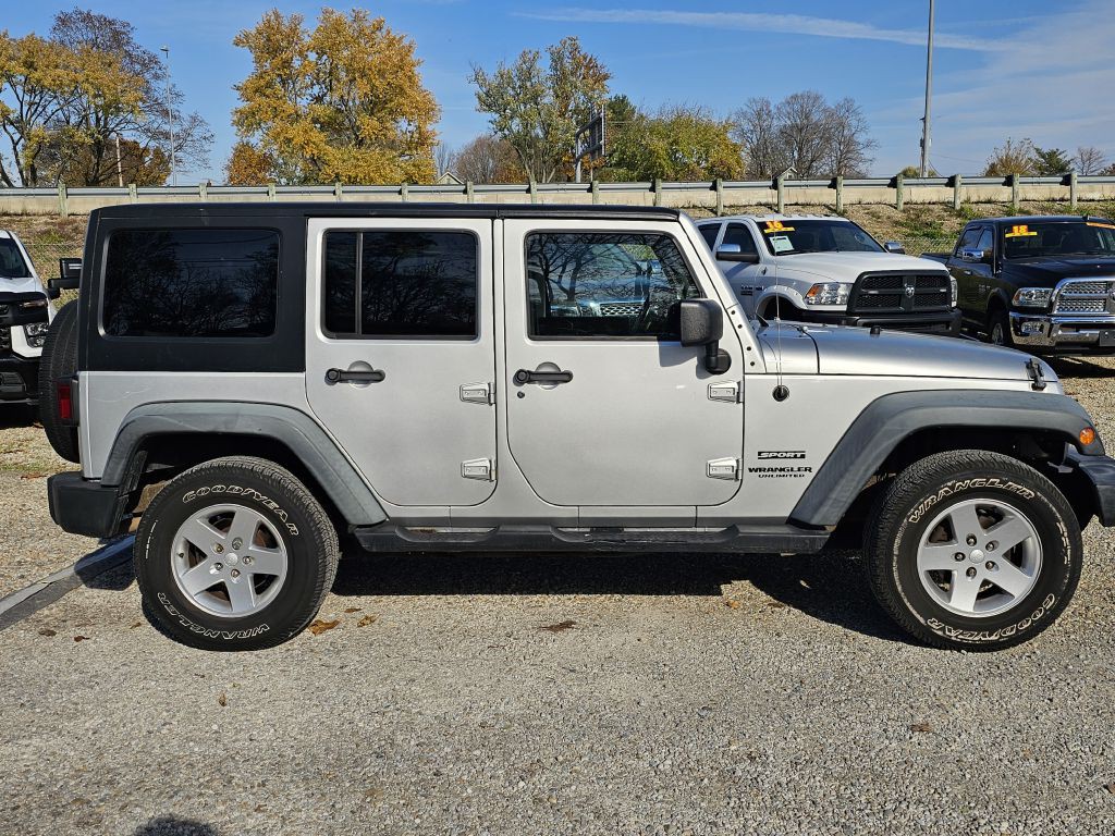 2011 Jeep Wrangler Unlimited Image 6