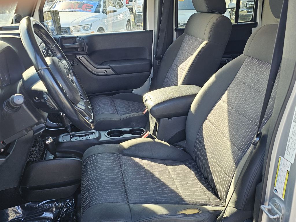 2011 Jeep Wrangler Unlimited Image 14