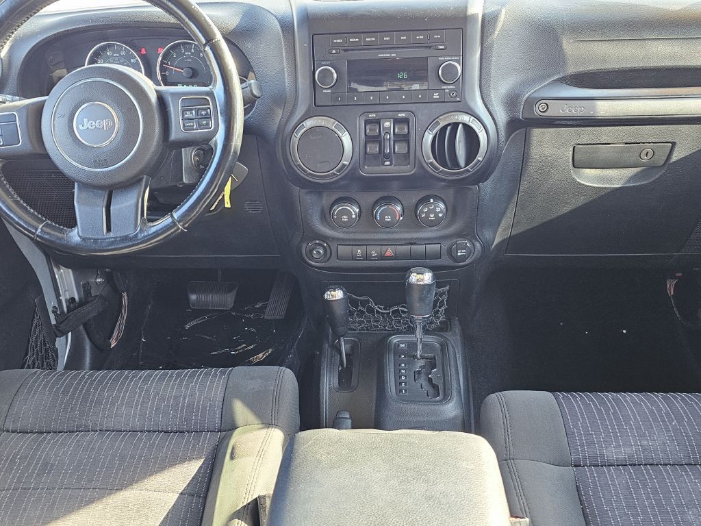 2011 Jeep Wrangler Unlimited Image 18