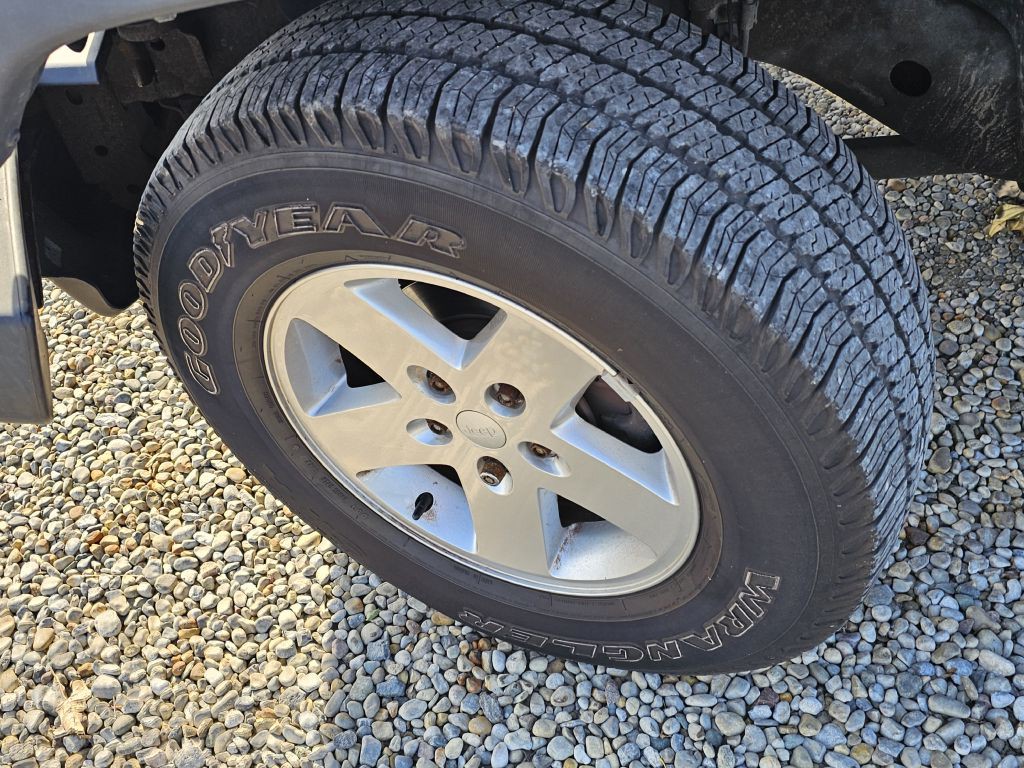 2011 Jeep Wrangler Unlimited Image 28