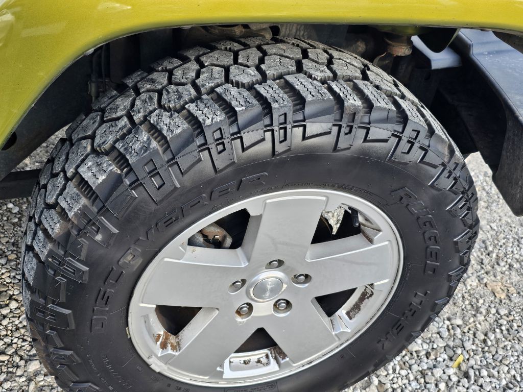 2010 Jeep Wrangler Image 9