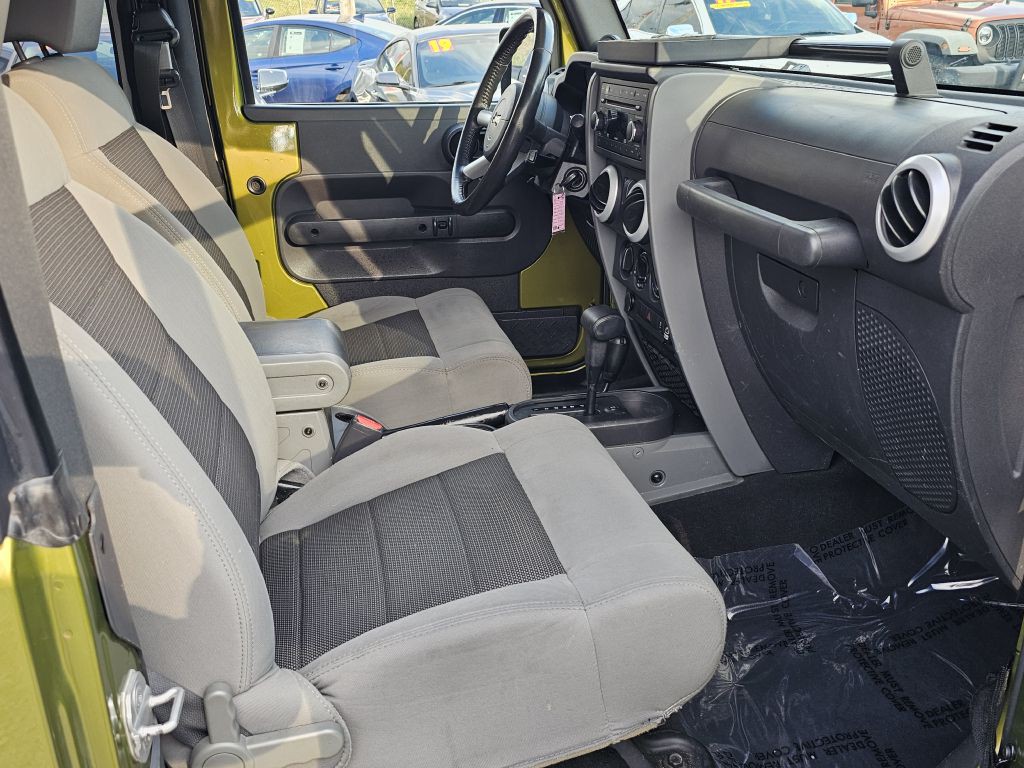 2010 Jeep Wrangler Image 13