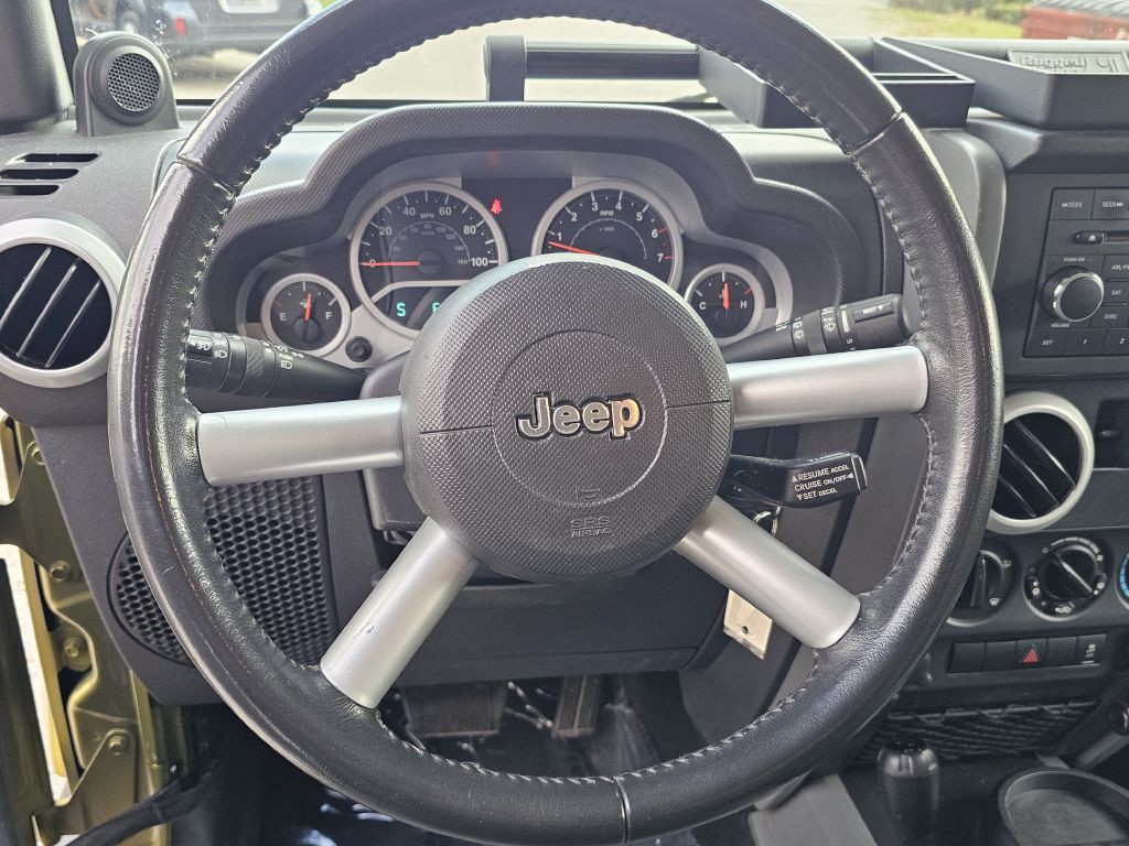 2010 Jeep Wrangler Image 20