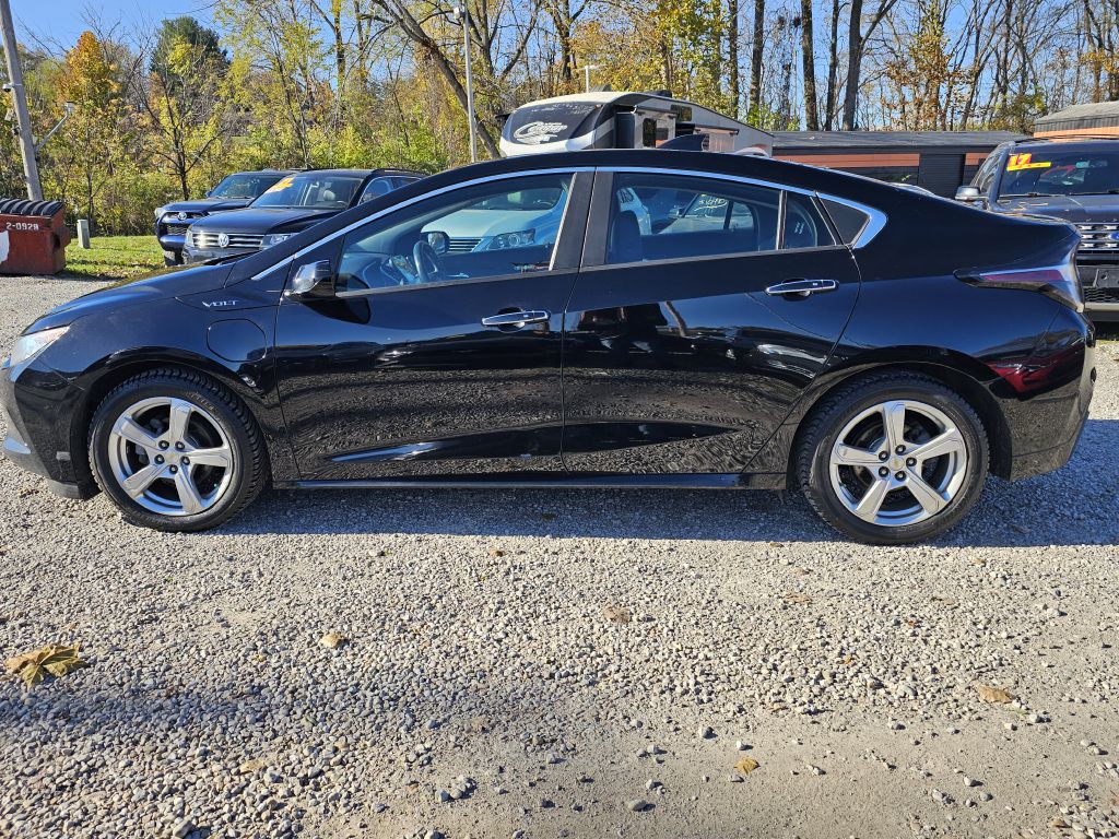 2017 Chevrolet Volt Image 2