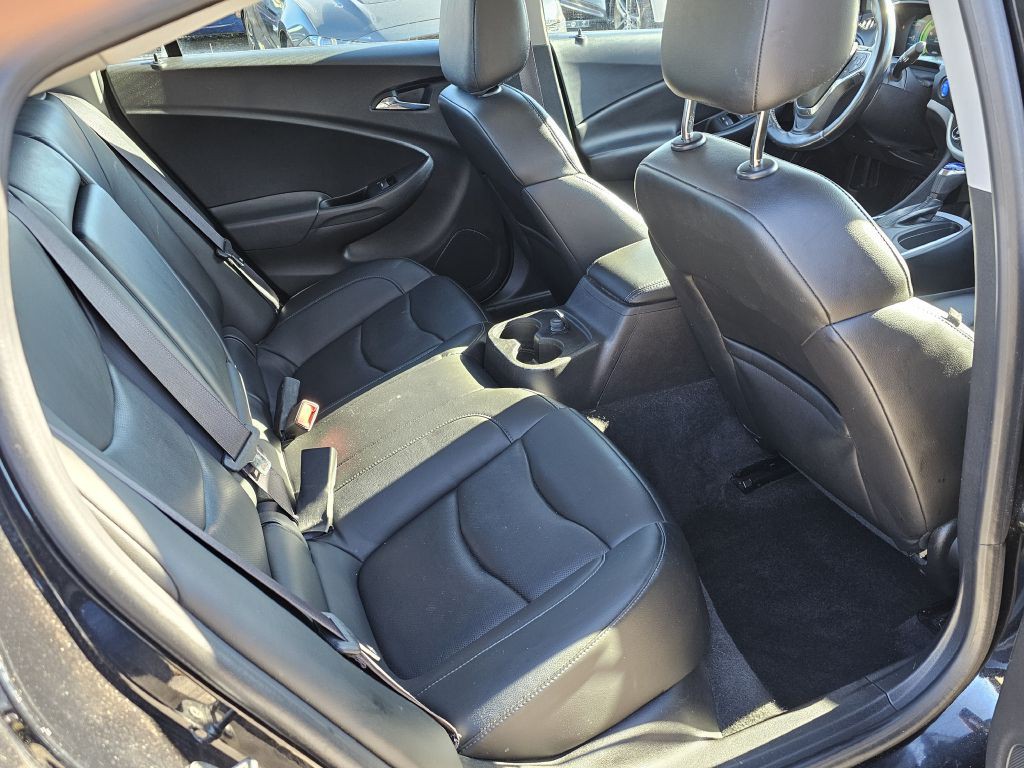 2017 Chevrolet Volt Image 10