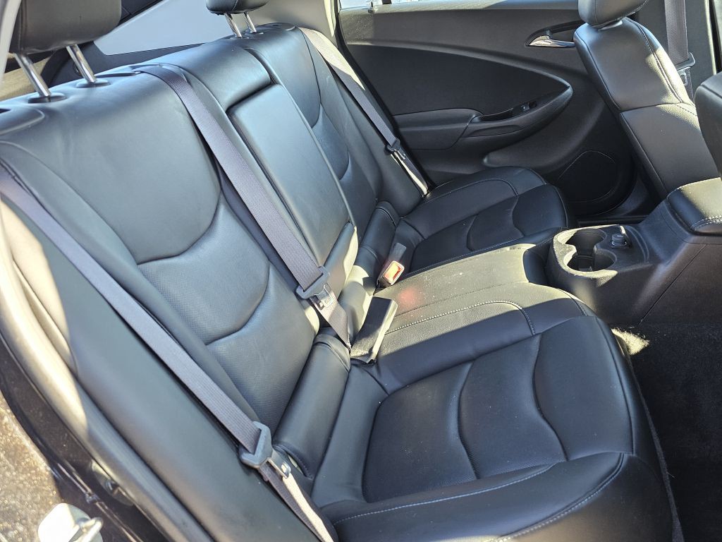 2017 Chevrolet Volt Image 11