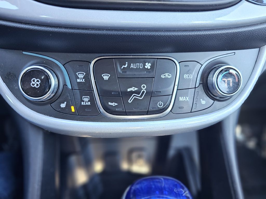 2017 Chevrolet Volt Image 22