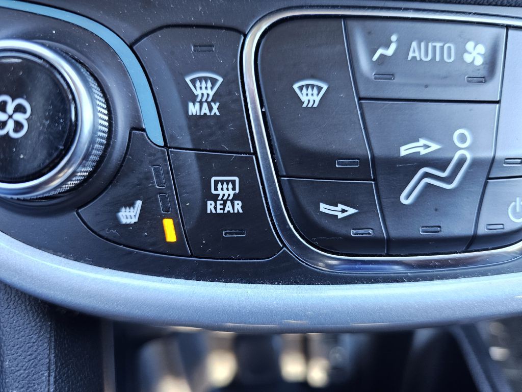 2017 Chevrolet Volt Image 23