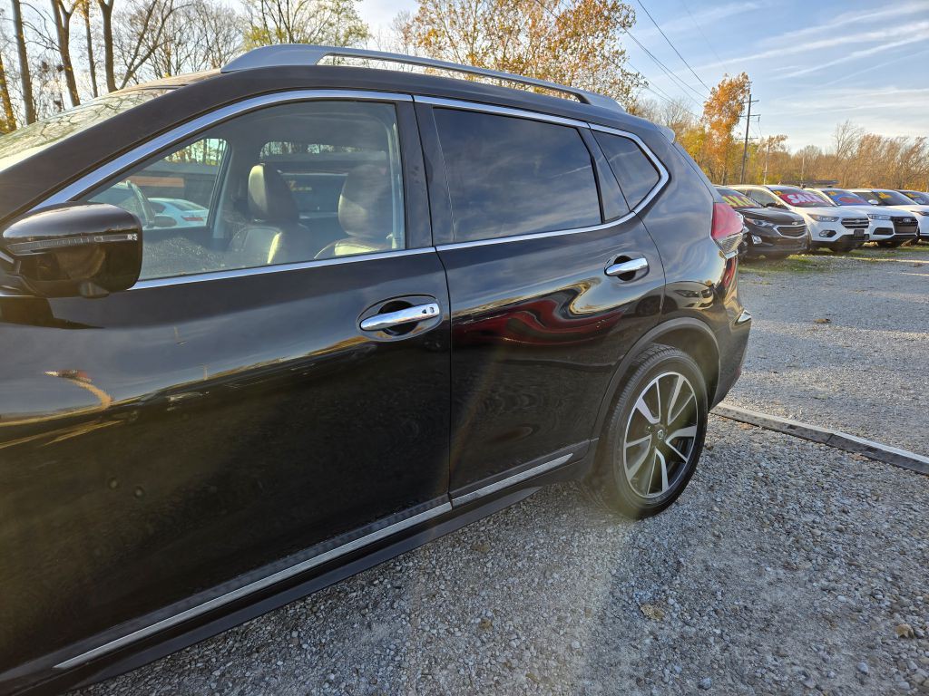 2017 Nissan Rogue Image 9