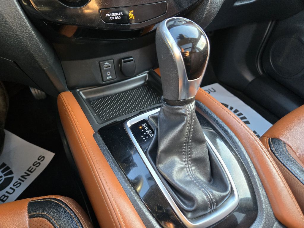 2017 Nissan Rogue Image 19