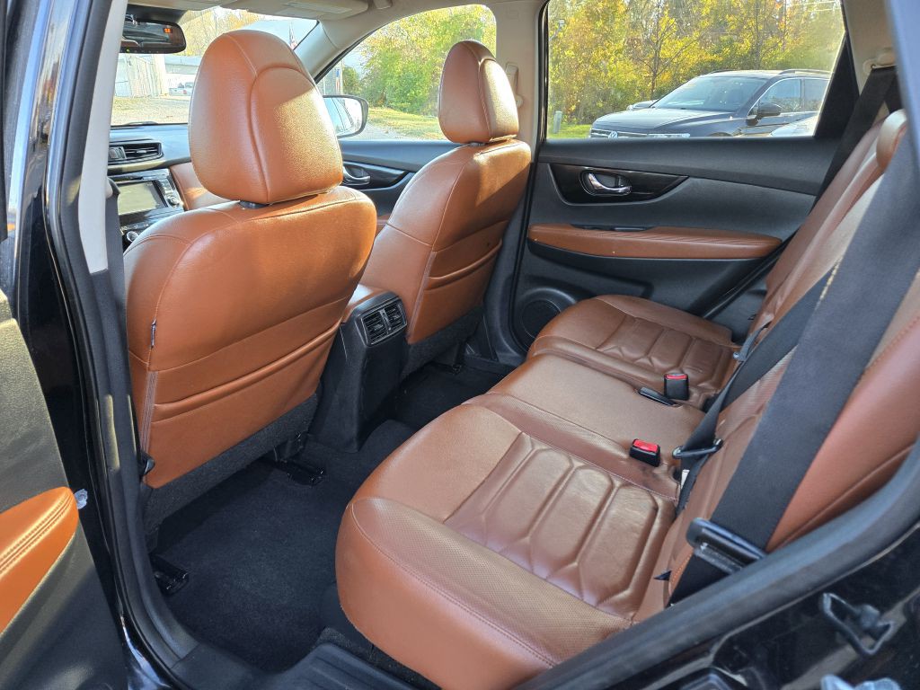 2017 Nissan Rogue Image 24