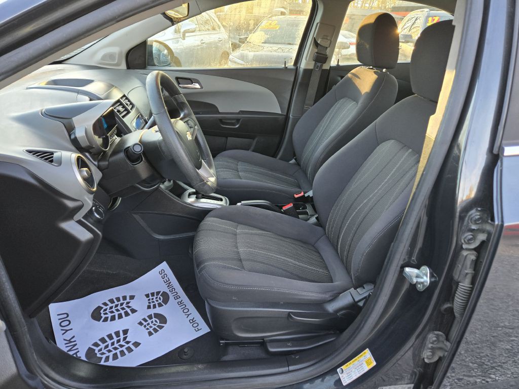 2014 Chevrolet Sonic Image 13