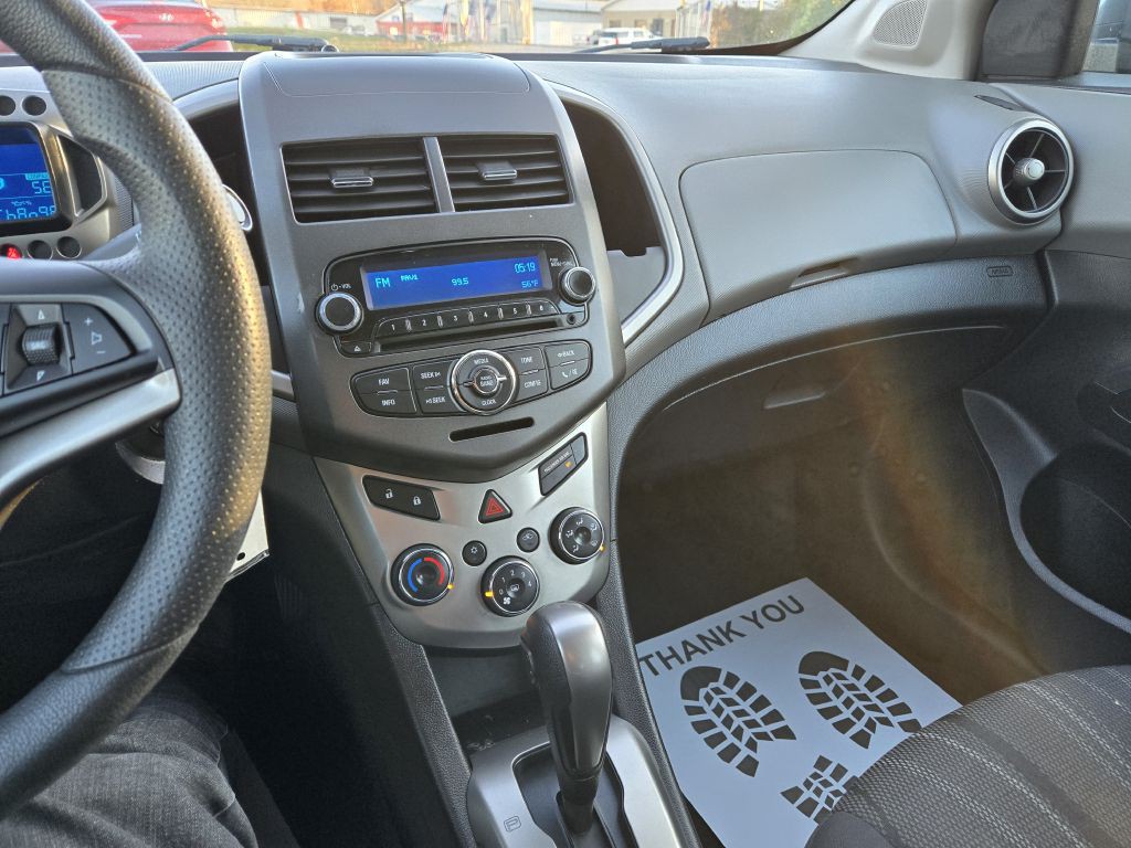 2014 Chevrolet Sonic Image 16