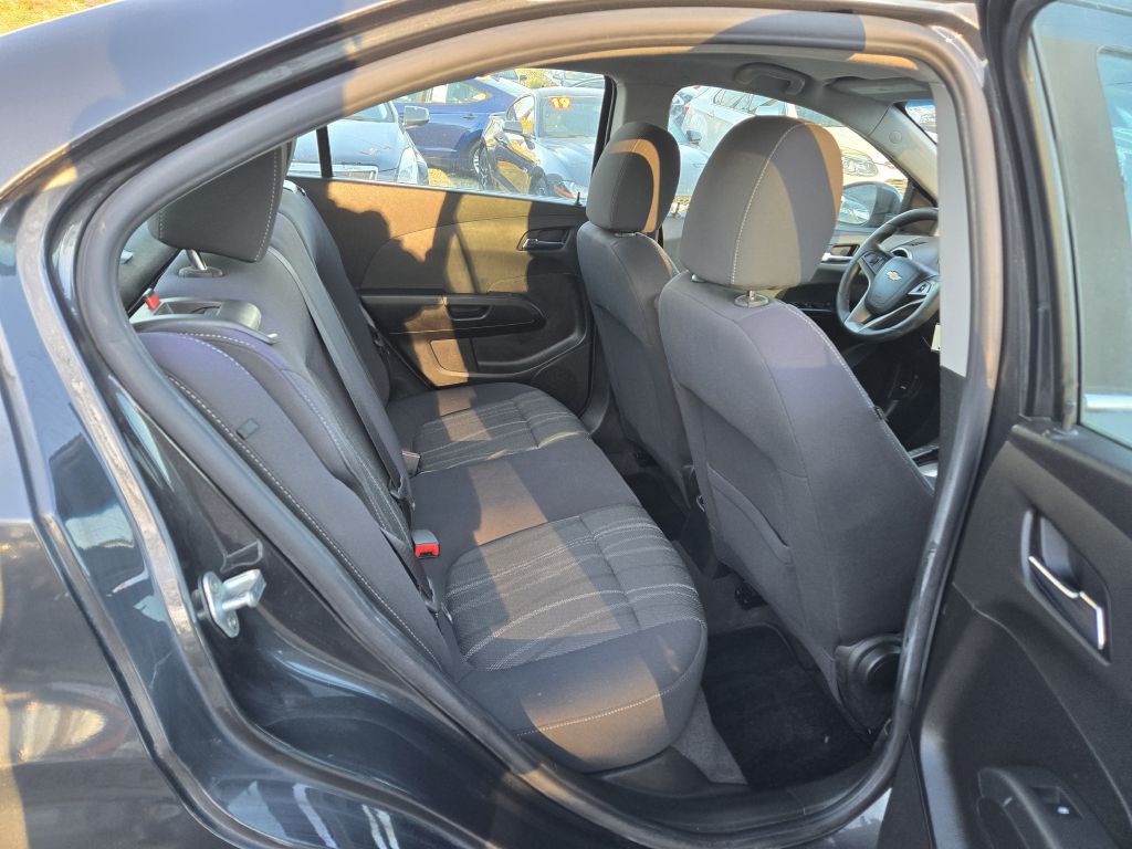 2014 Chevrolet Sonic Image 25