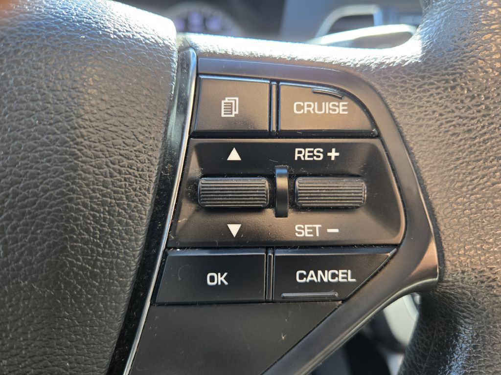 2015 Hyundai Sonata Image 17