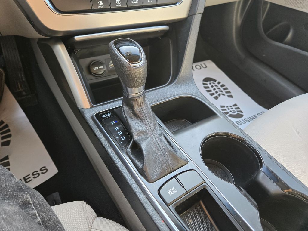 2015 Hyundai Sonata Image 19