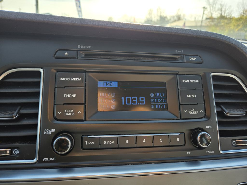 2015 Hyundai Sonata Image 22