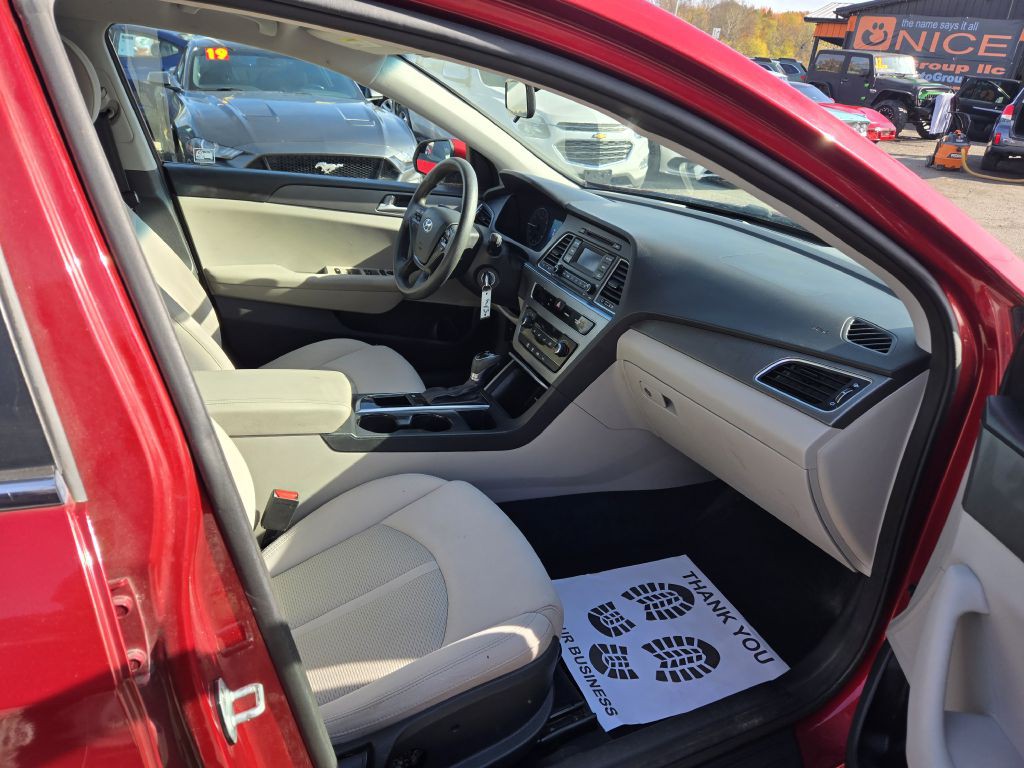 2015 Hyundai Sonata Image 25