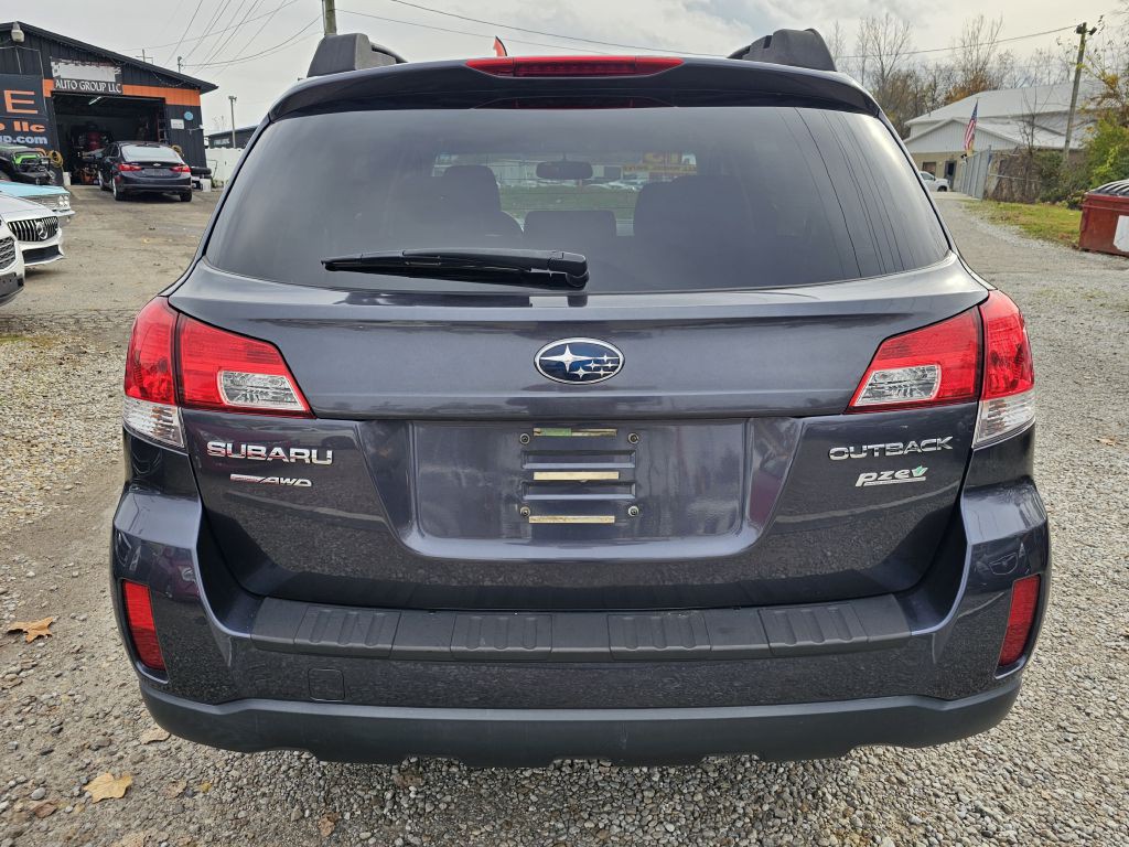 2013 Subaru Outback Image 4