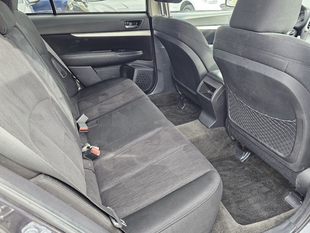 2013 Subaru Outback Image 14