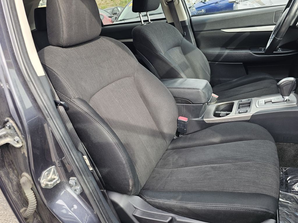 2013 Subaru Outback Image 19