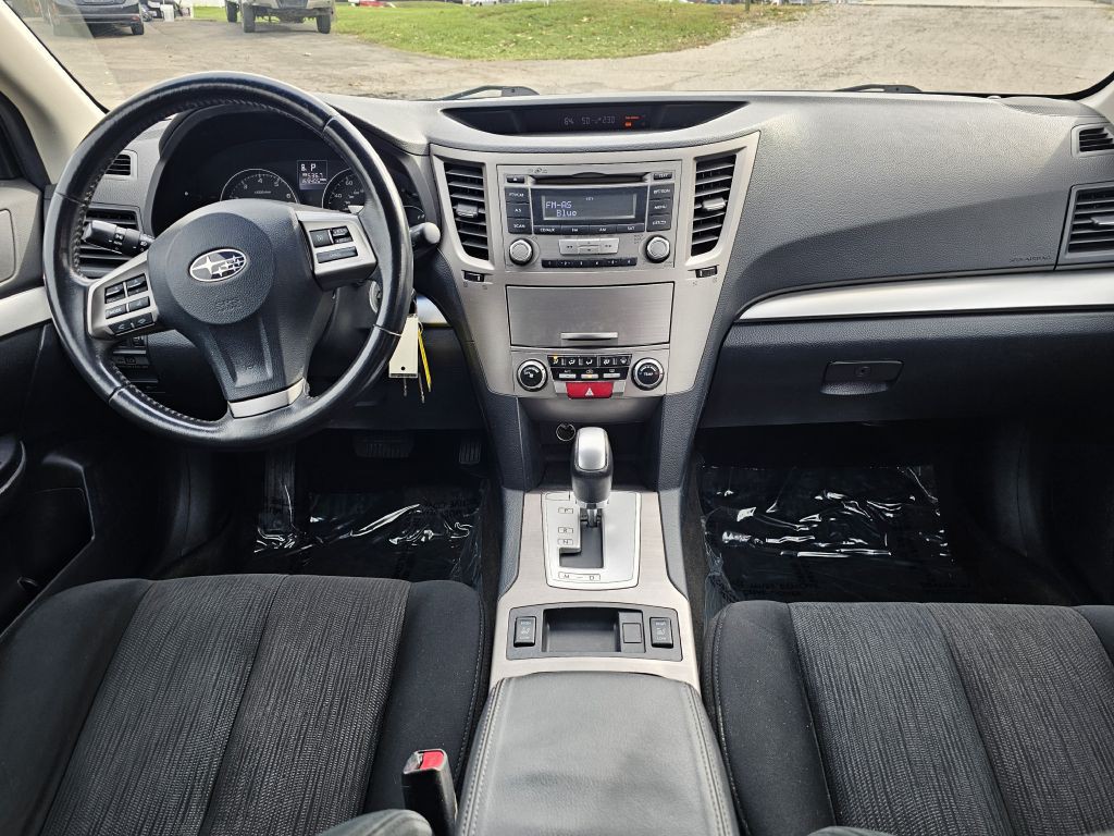 2013 Subaru Outback Image 21