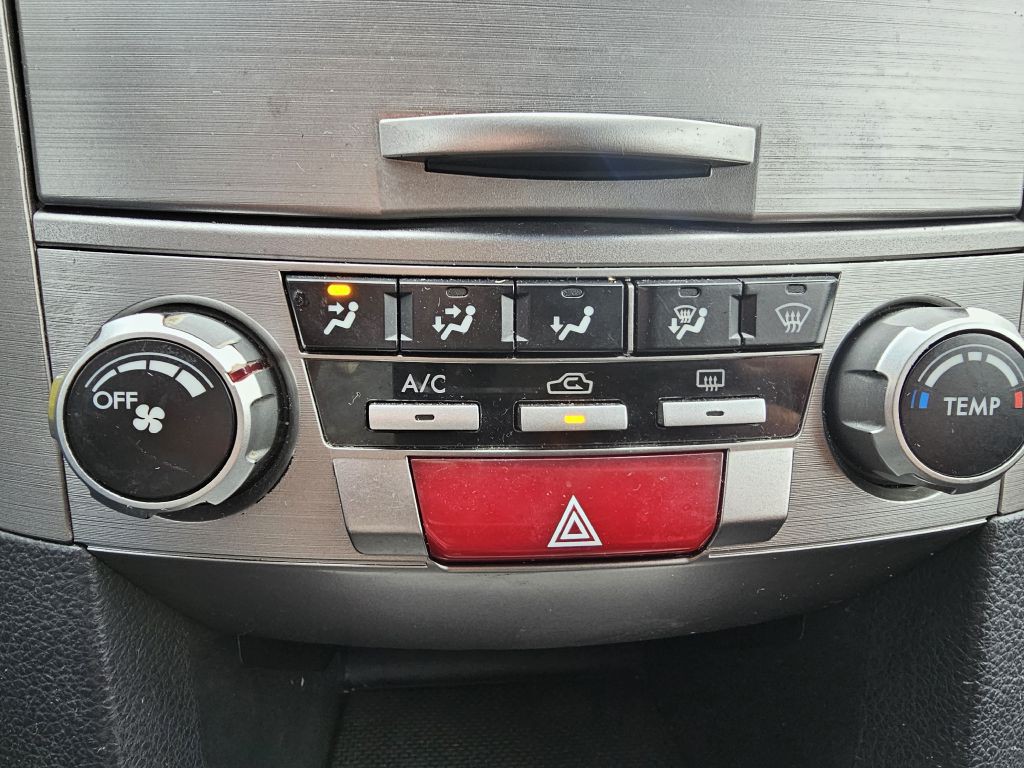 2013 Subaru Outback Image 27