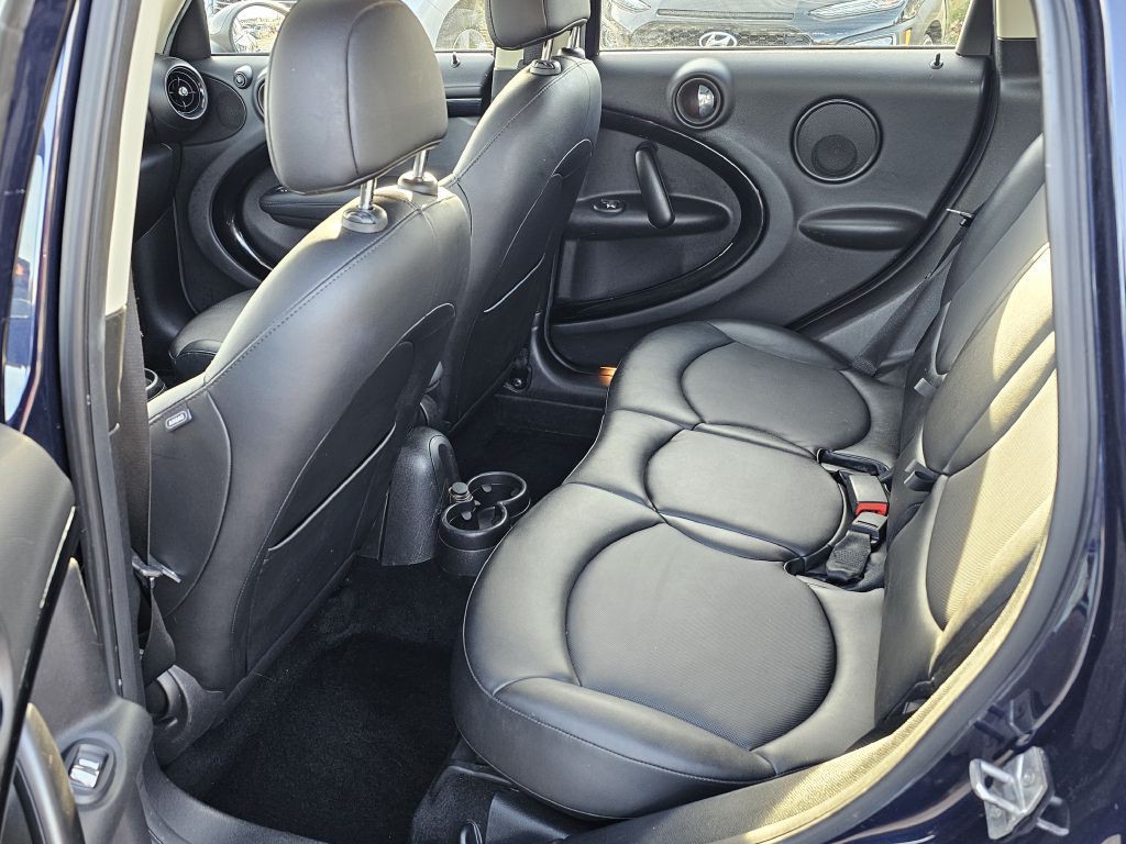 2015 MINI Cooper Image 10