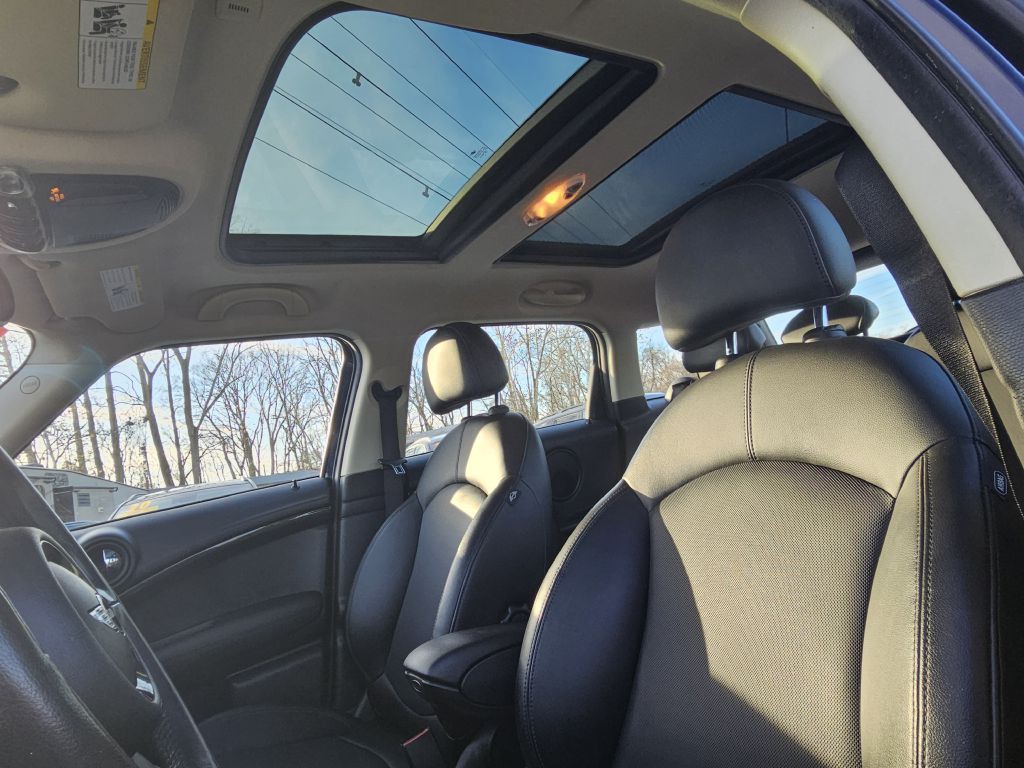 2015 MINI Cooper Image 26