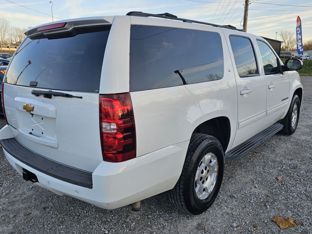 2014 Chevrolet Suburban Image 5