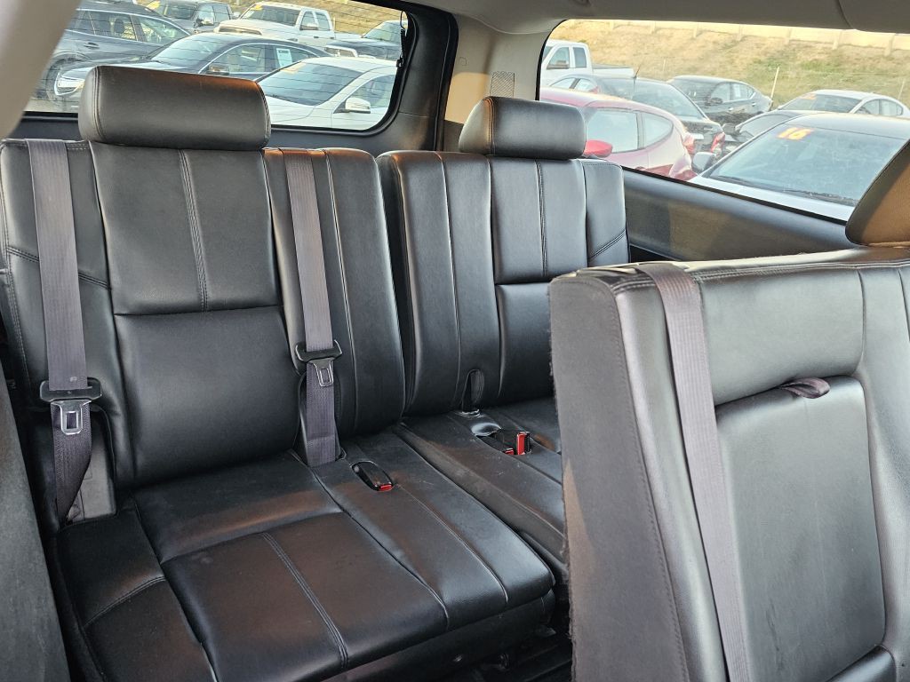 2014 Chevrolet Suburban Image 15
