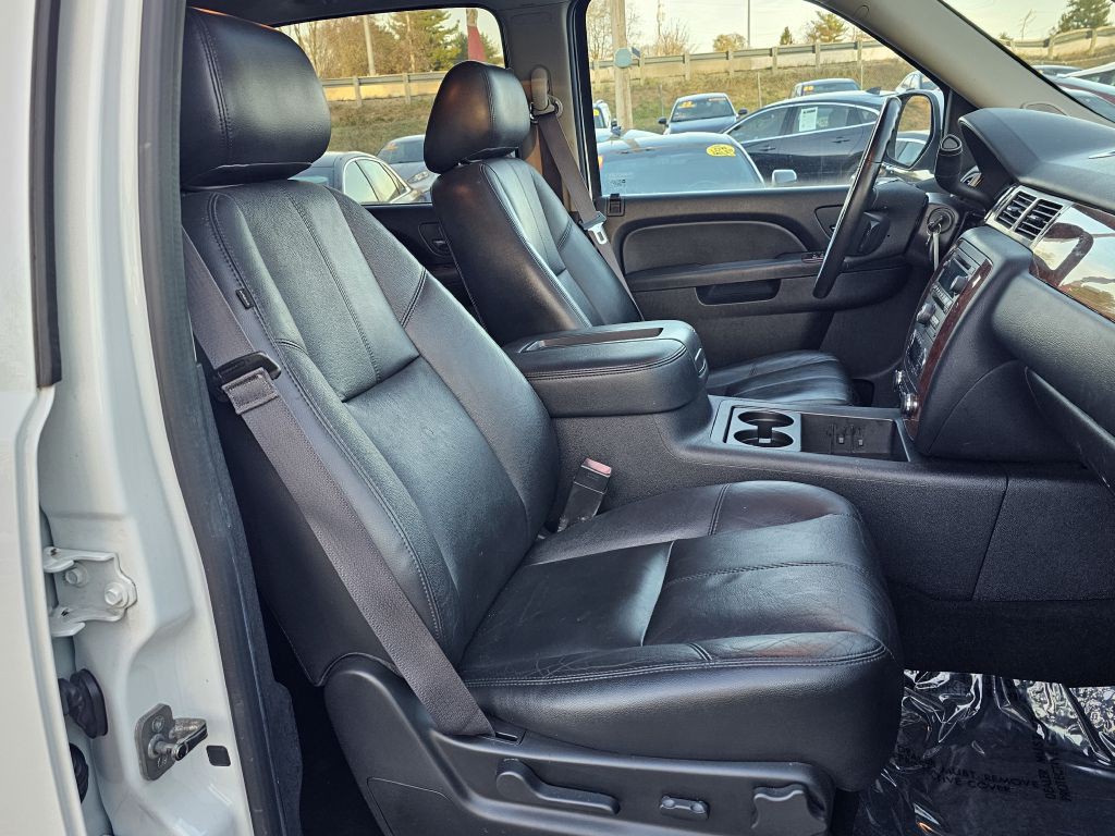 2014 Chevrolet Suburban Image 20