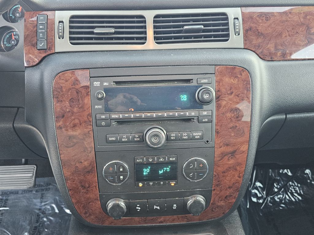 2014 Chevrolet Suburban Image 31