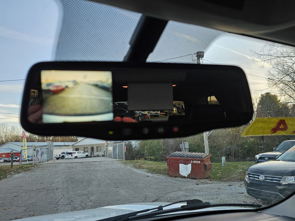 2014 Chevrolet Suburban Image 33