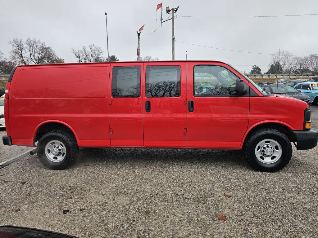 2016 Chevrolet Express Image 6