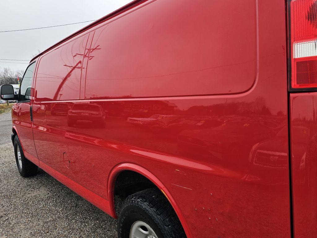 2016 Chevrolet Express Image 10