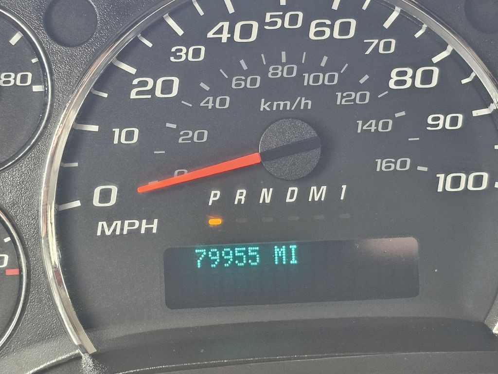 2016 Chevrolet Express Image 26