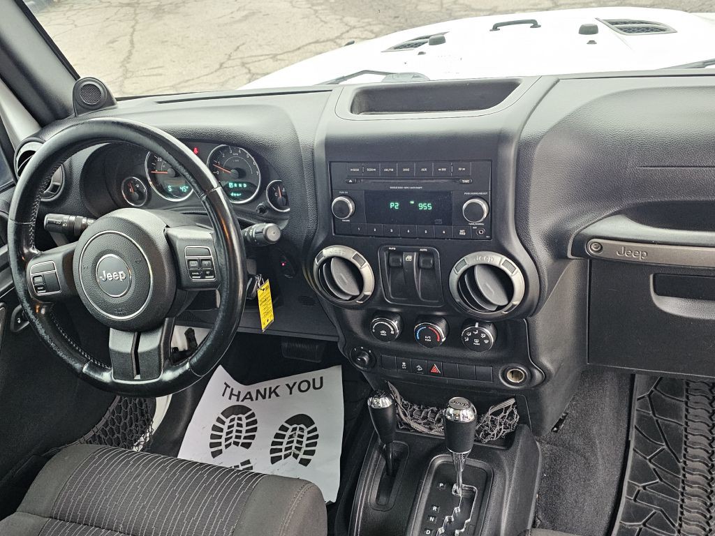 2012 Jeep Wrangler Image 16